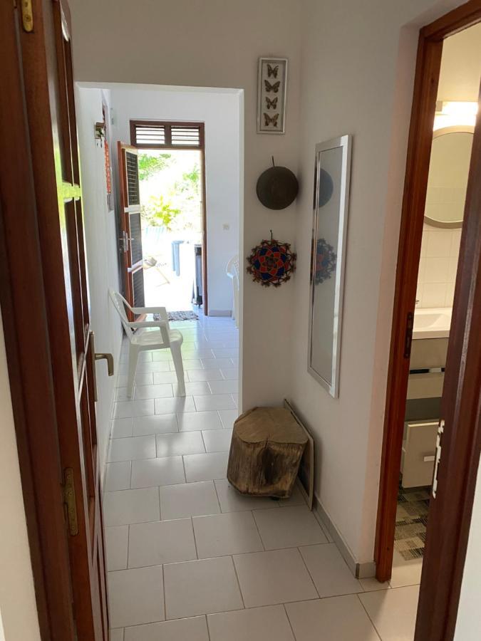 Bas De Villa Courbaril Bouillante Luaran gambar