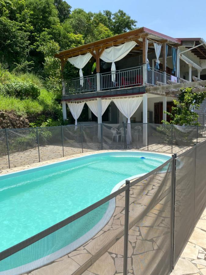 Bas De Villa Courbaril Bouillante Luaran gambar